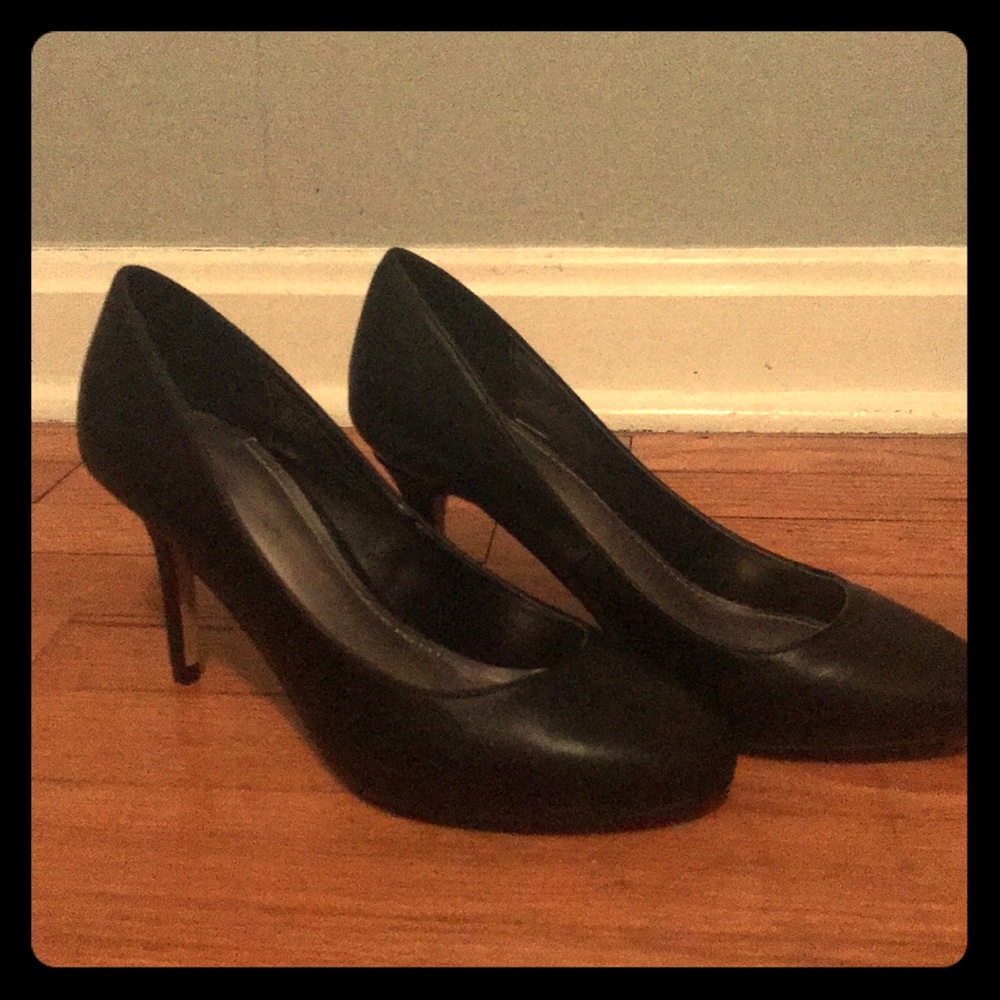 BCBGeneration black pump